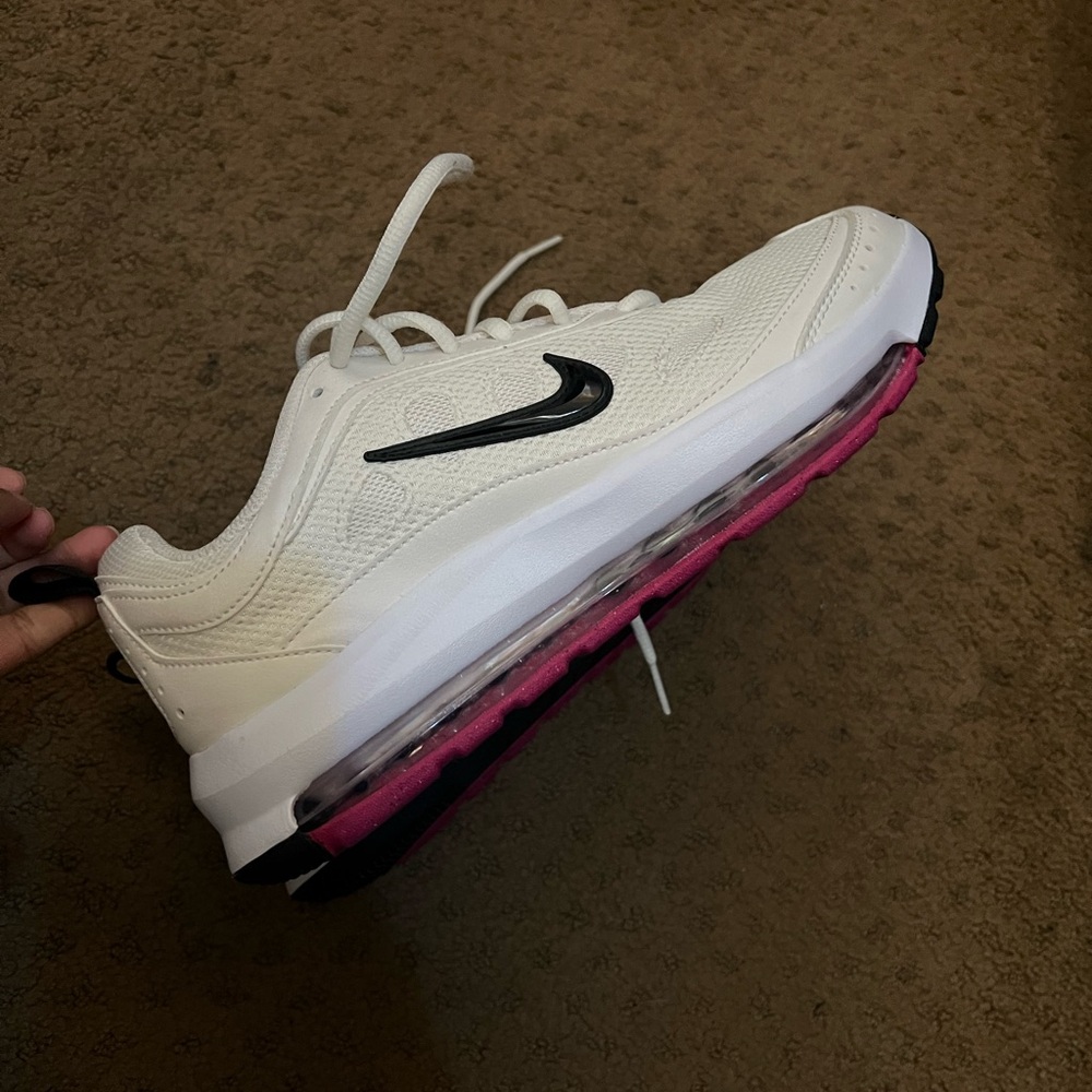 Nike Women's Air Max AP